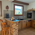 Familial Avec Piscine Au Centre De Horská chata *