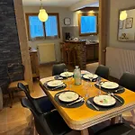 Familial Avec Piscine Au Centre De Horská chata *