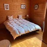 Familial Avec Piscine Au Centre De *