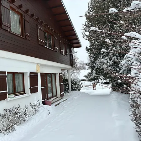 Familial Au Centre De Avec Jeux Et Piscine Exterieure Estivale Horská chata
