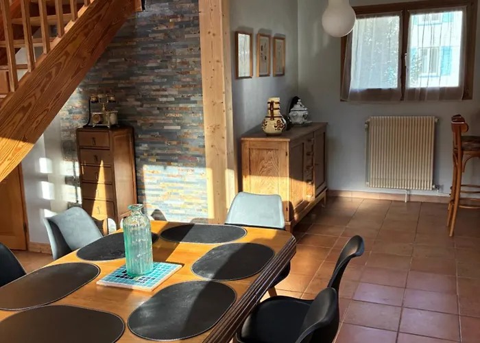 Familial Au Centre De Avec Jeux Et Piscine Exterieure Estivale * Gérardmer