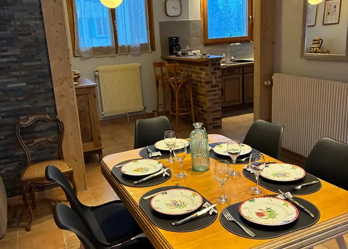 Familial Au Centre De Avec Jeux Et Piscine Exterieure Estivale Horská chata *