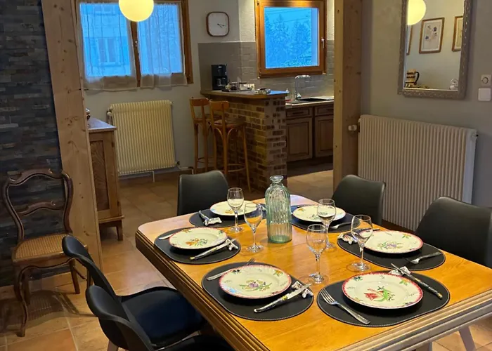 Familial Au Centre De Avec Jeux Et Piscine Exterieure Estivale Horská chata *