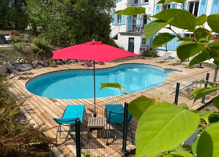 Familial Au Centre De Avec Jeux Et Piscine Exterieure Estivale *