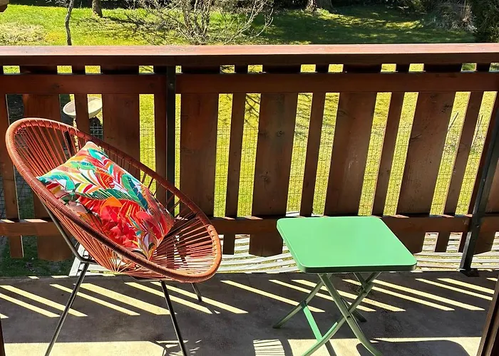 Familial Avec Piscine Au Centre De Chalet *